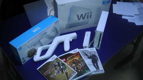 Herní konzle Wii+Wii Zapper+Wii fit
